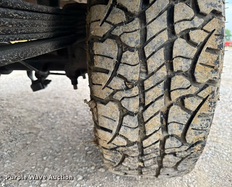 image for item DV2748 2003 GMC Sierra 2500HD Crew Cab pickup truck