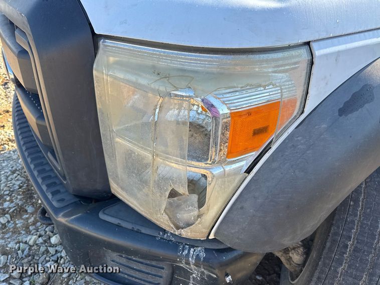 image for item DV4050 2012 Ford F450 Super Duty XL Crew Cab flatbed truck