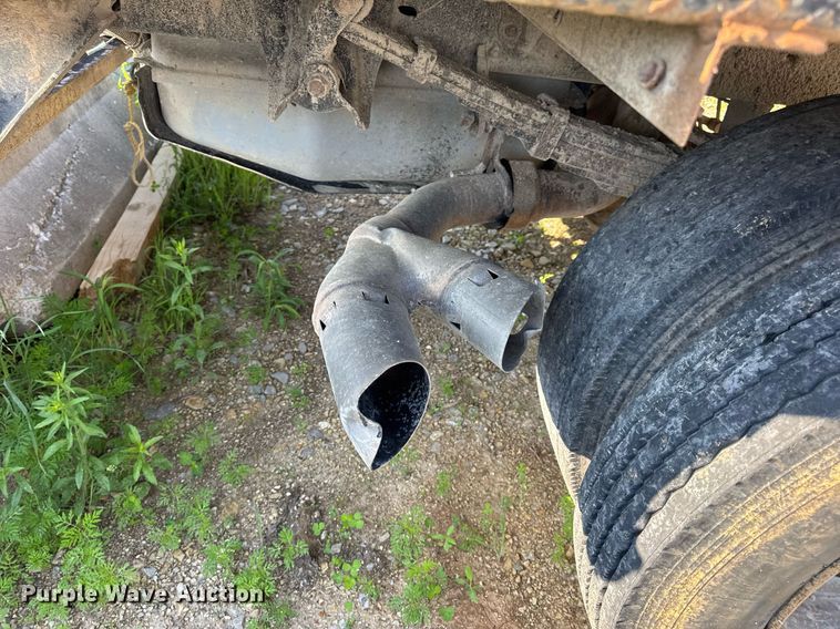 image for item DV4050 2012 Ford F450 Super Duty XL Crew Cab flatbed truck