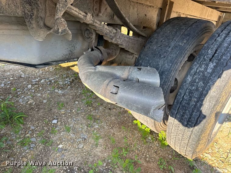 image for item DV4050 2012 Ford F450 Super Duty XL Crew Cab flatbed truck