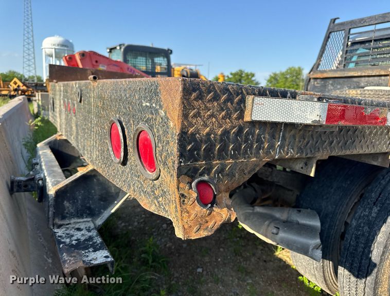 image for item DV4050 2012 Ford F450 Super Duty XL Crew Cab flatbed truck