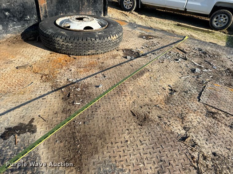 image for item DV4050 2012 Ford F450 Super Duty XL Crew Cab flatbed truck