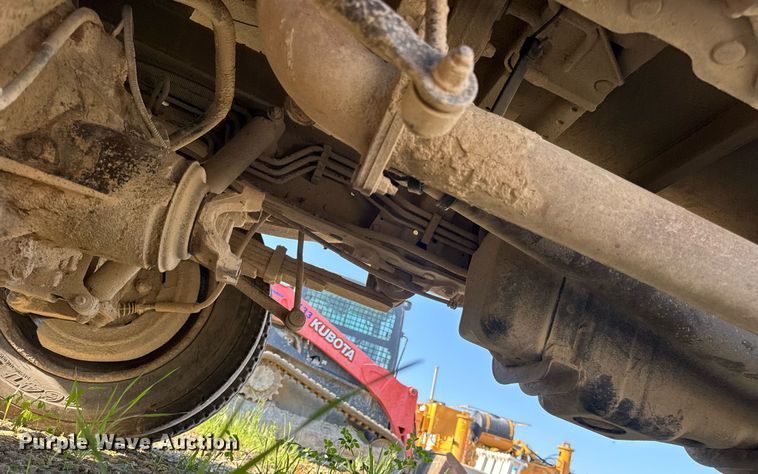 image for item DV4050 2012 Ford F450 Super Duty XL Crew Cab flatbed truck