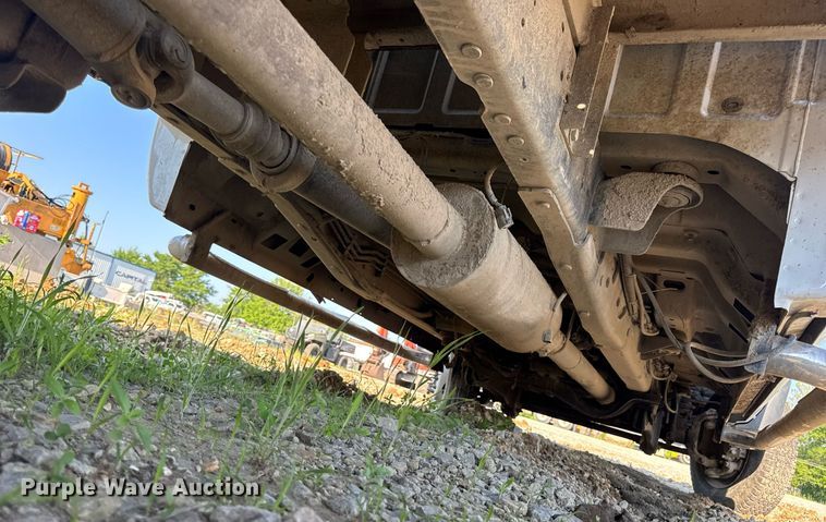 image for item DV4050 2012 Ford F450 Super Duty XL Crew Cab flatbed truck