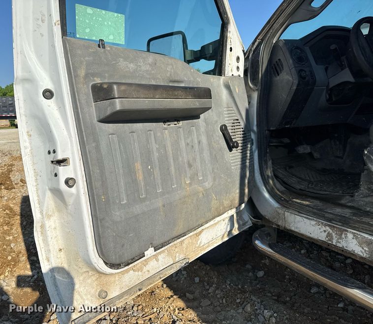 image for item DV4050 2012 Ford F450 Super Duty XL Crew Cab flatbed truck