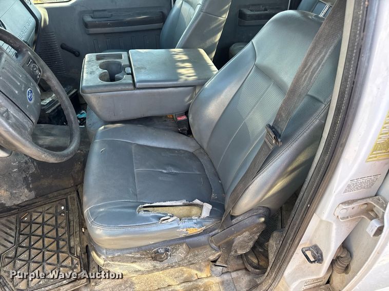 image for item DV4050 2012 Ford F450 Super Duty XL Crew Cab flatbed truck