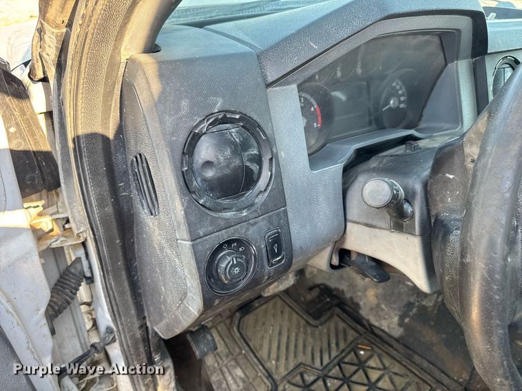 image for item DV4050 2012 Ford F450 Super Duty XL Crew Cab flatbed truck