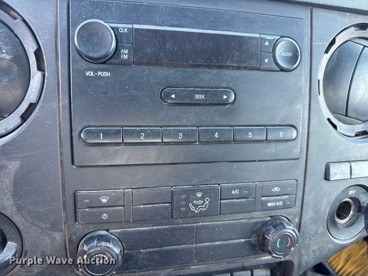 image for item DV4050 2012 Ford F450 Super Duty XL Crew Cab flatbed truck