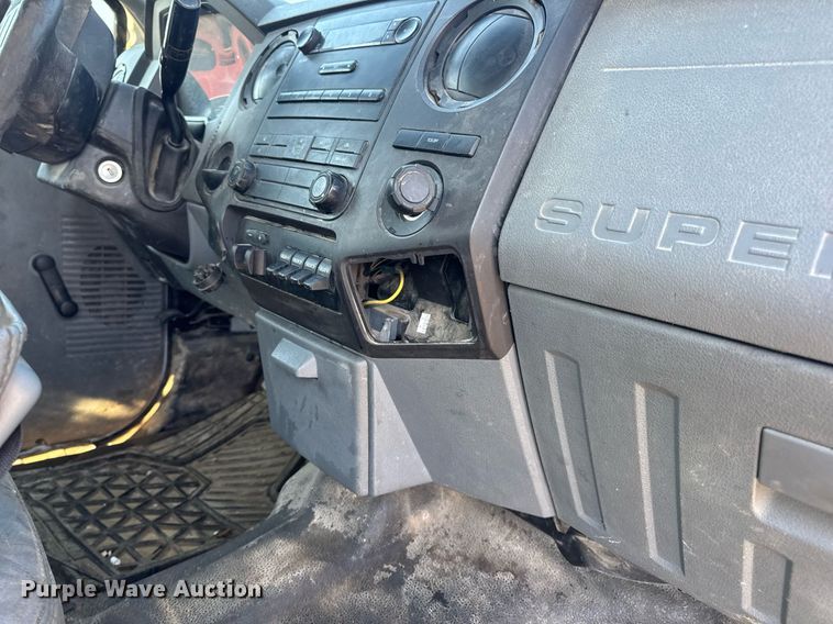 image for item DV4050 2012 Ford F450 Super Duty XL Crew Cab flatbed truck