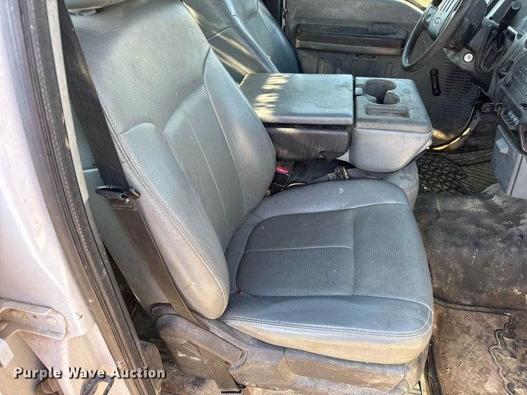 image for item DV4050 2012 Ford F450 Super Duty XL Crew Cab flatbed truck