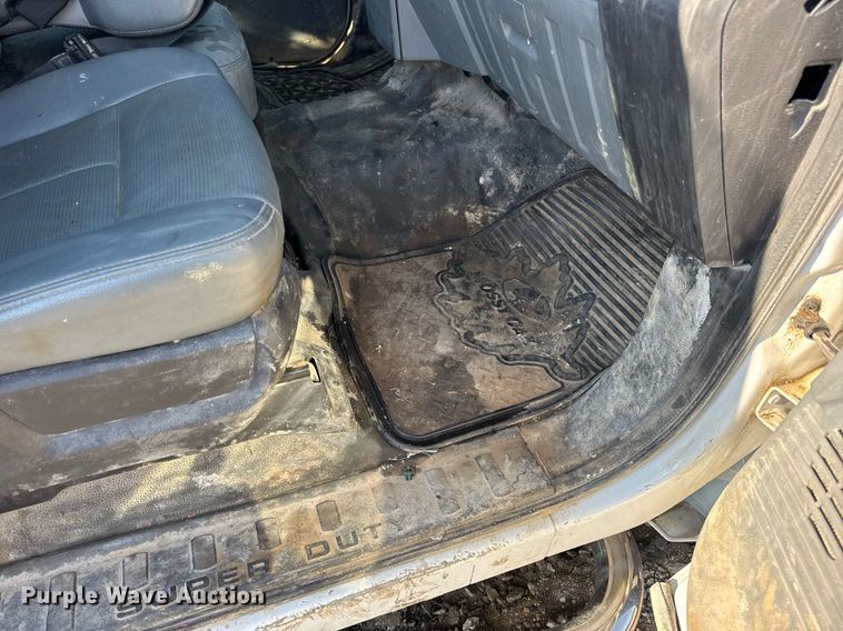 image for item DV4050 2012 Ford F450 Super Duty XL Crew Cab flatbed truck