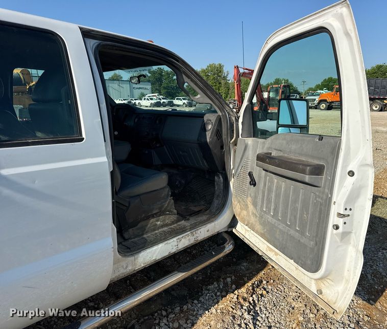 image for item DV4050 2012 Ford F450 Super Duty XL Crew Cab flatbed truck