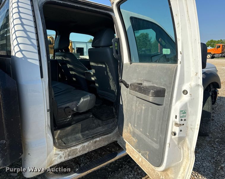 image for item DV4050 2012 Ford F450 Super Duty XL Crew Cab flatbed truck