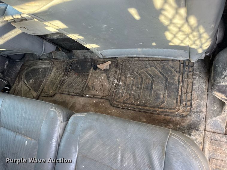 image for item DV4050 2012 Ford F450 Super Duty XL Crew Cab flatbed truck