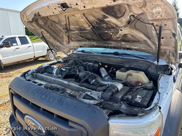 image for item DV4050 2012 Ford F450 Super Duty XL Crew Cab flatbed truck