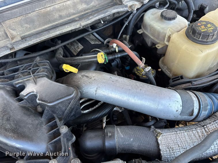 image for item DV4050 2012 Ford F450 Super Duty XL Crew Cab flatbed truck