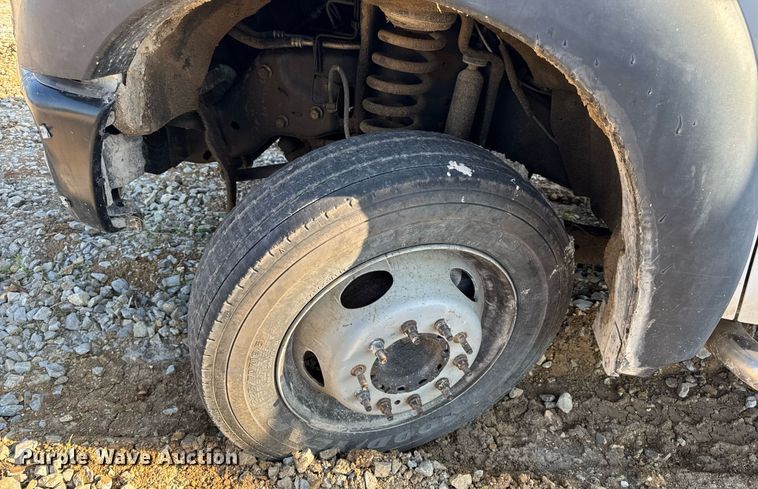 image for item DV4050 2012 Ford F450 Super Duty XL Crew Cab flatbed truck