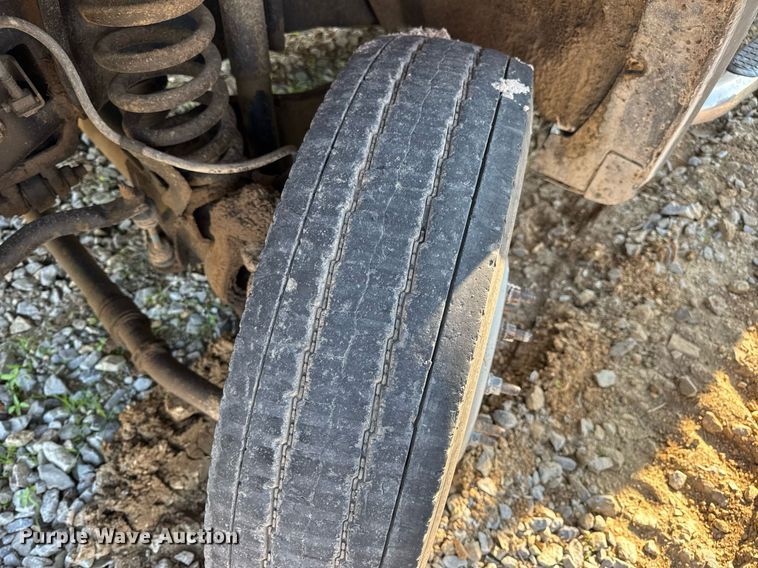 image for item DV4050 2012 Ford F450 Super Duty XL Crew Cab flatbed truck