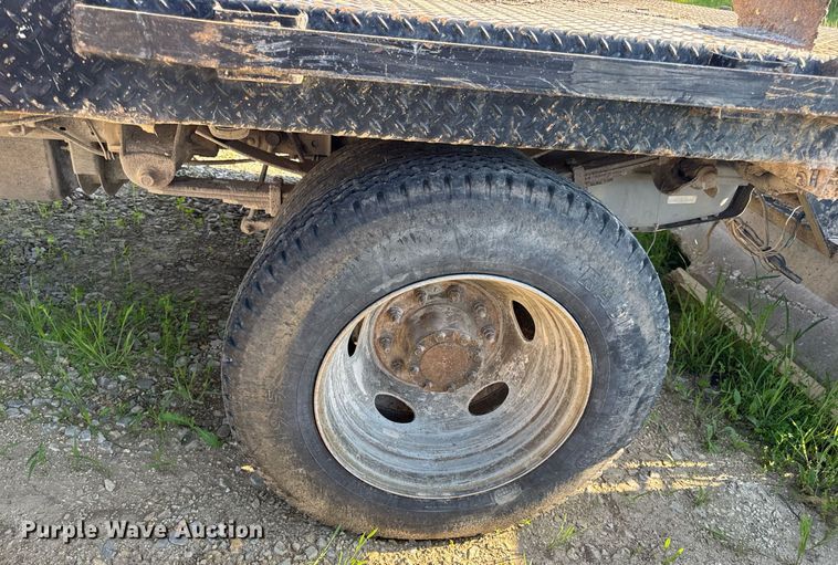 image for item DV4050 2012 Ford F450 Super Duty XL Crew Cab flatbed truck