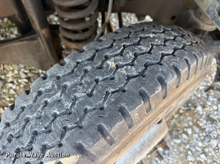 image for item DV4050 2012 Ford F450 Super Duty XL Crew Cab flatbed truck