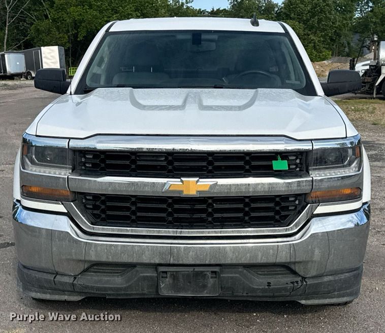 image for item DV4072 2017 Chevrolet Silverado 1500 Double Cab pickup truck