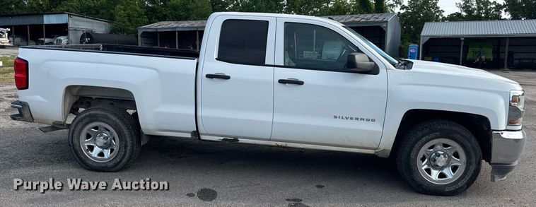 image for item DV4072 2017 Chevrolet Silverado 1500 Double Cab pickup truck