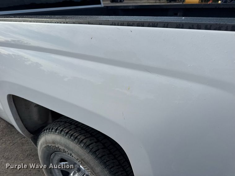 image for item DV4072 2017 Chevrolet Silverado 1500 Double Cab pickup truck