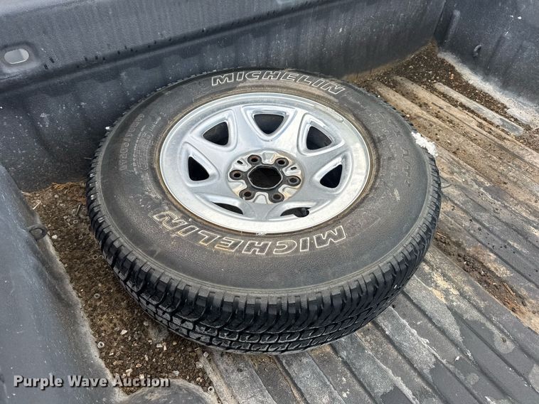 image for item DV4072 2017 Chevrolet Silverado 1500 Double Cab pickup truck