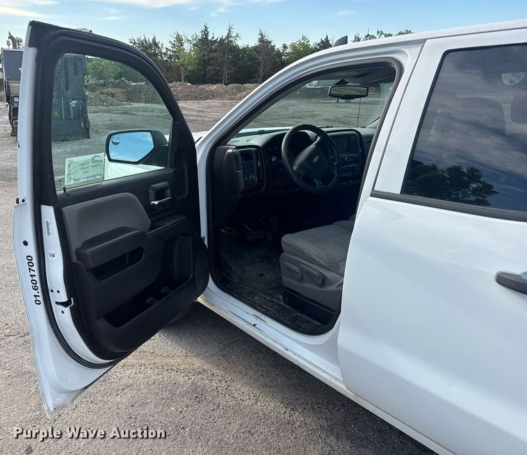 image for item DV4072 2017 Chevrolet Silverado 1500 Double Cab pickup truck