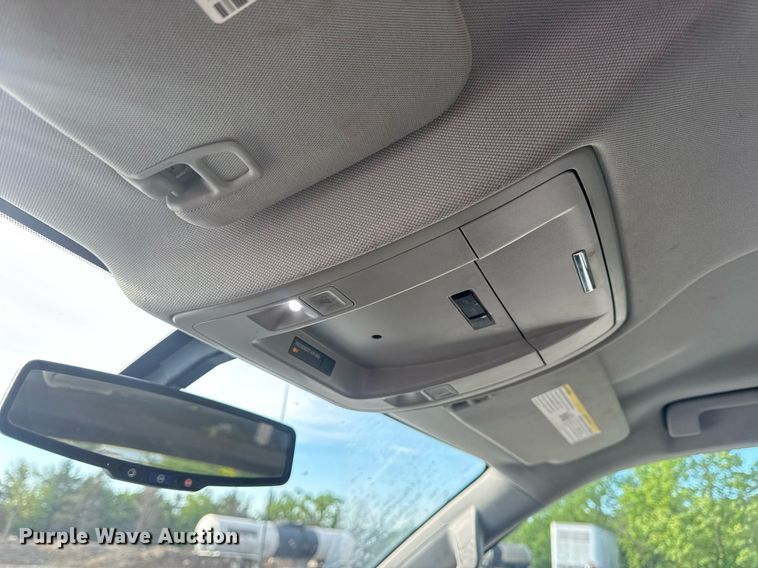 image for item DV4072 2017 Chevrolet Silverado 1500 Double Cab pickup truck