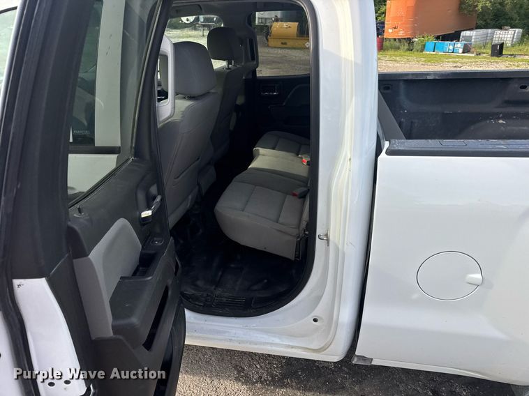 image for item DV4072 2017 Chevrolet Silverado 1500 Double Cab pickup truck