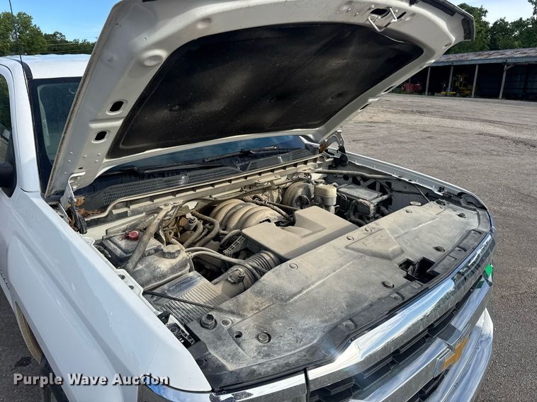 image for item DV4072 2017 Chevrolet Silverado 1500 Double Cab pickup truck