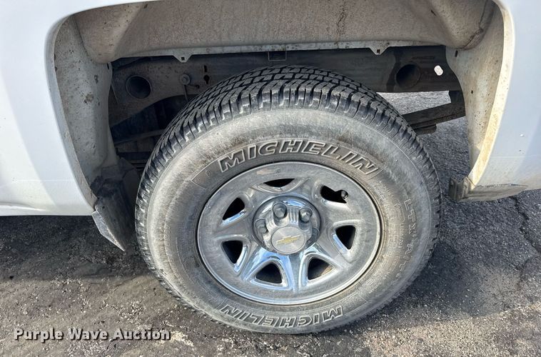 image for item DV4072 2017 Chevrolet Silverado 1500 Double Cab pickup truck