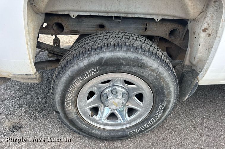 image for item DV4072 2017 Chevrolet Silverado 1500 Double Cab pickup truck