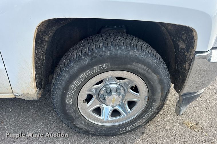 image for item DV4072 2017 Chevrolet Silverado 1500 Double Cab pickup truck