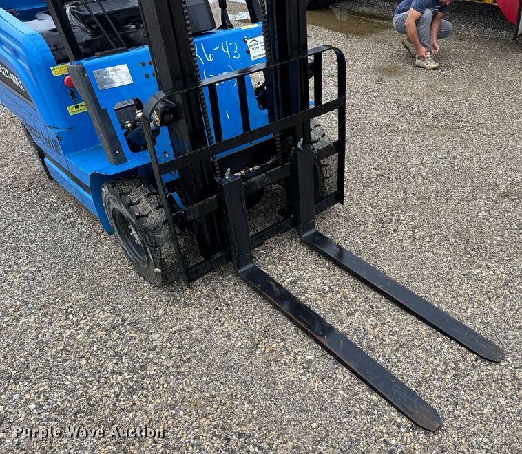 image for item DV4136 2024 JQ Power JQ2T-MAX forklift
