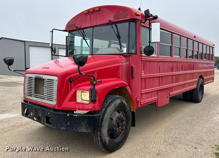 image for item DV4137 2003 Freightliner FS65 school bus