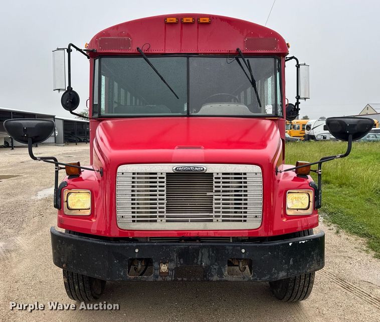 image for item DV4137 2003 Freightliner FS65 school bus