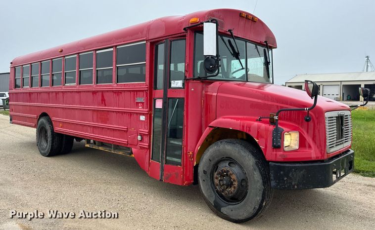 image for item DV4137 2003 Freightliner FS65 school bus