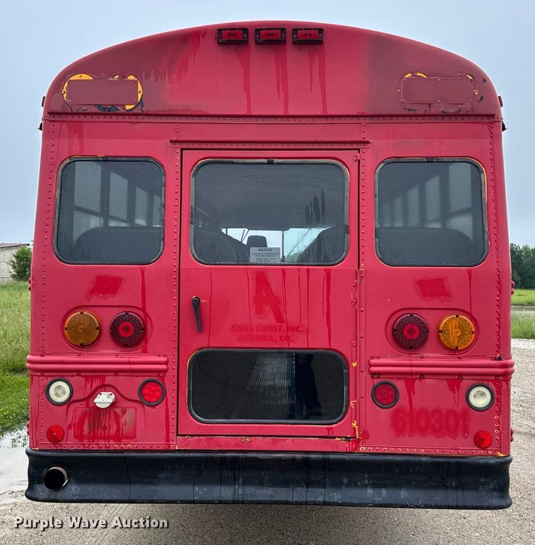 image for item DV4137 2003 Freightliner FS65 school bus