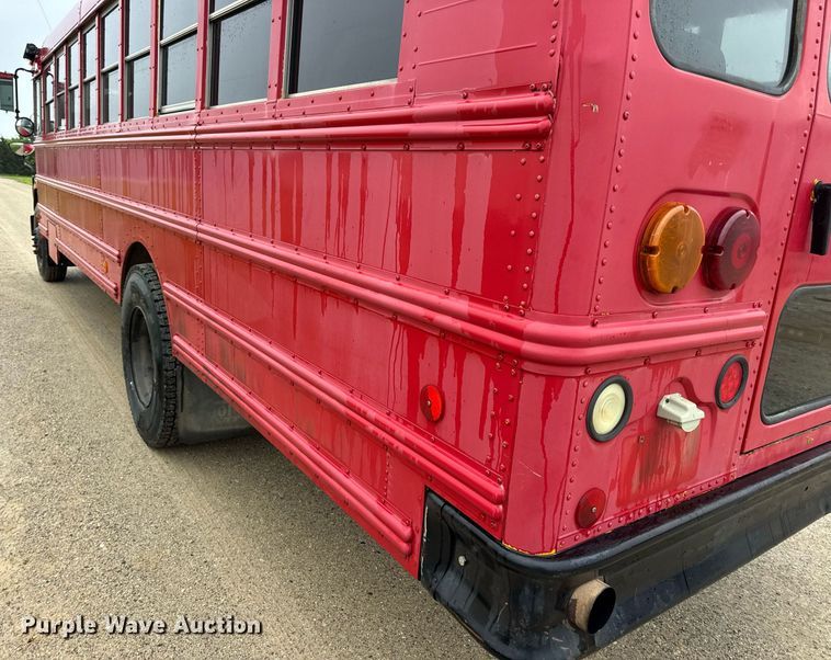 image for item DV4137 2003 Freightliner FS65 school bus