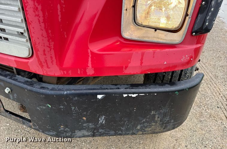 image for item DV4137 2003 Freightliner FS65 school bus