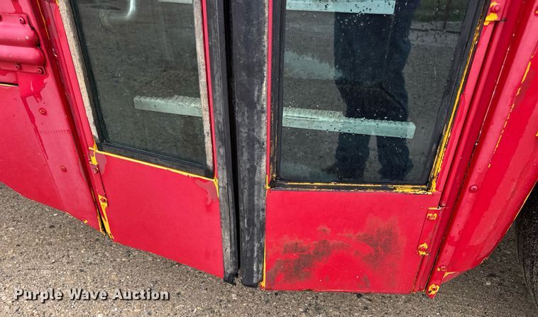 image for item DV4137 2003 Freightliner FS65 school bus