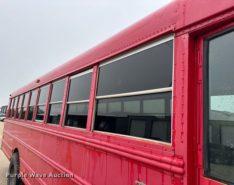 image for item DV4137 2003 Freightliner FS65 school bus