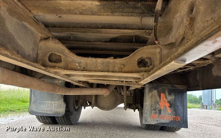 image for item DV4137 2003 Freightliner FS65 school bus