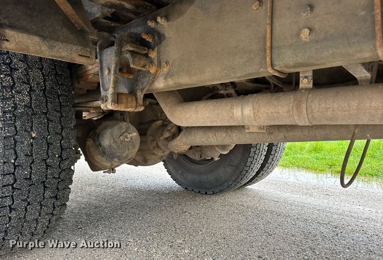 image for item DV4137 2003 Freightliner FS65 school bus