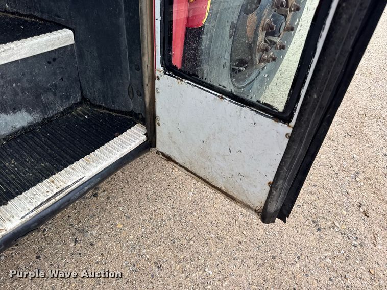 image for item DV4137 2003 Freightliner FS65 school bus