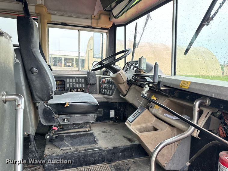 image for item DV4137 2003 Freightliner FS65 school bus