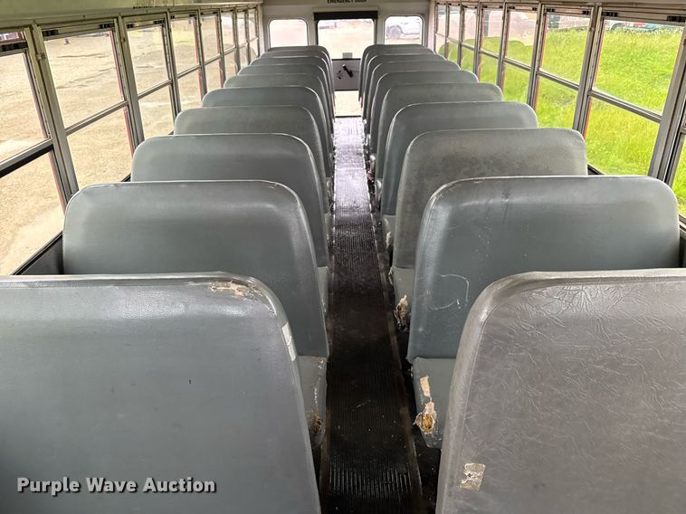 image for item DV4137 2003 Freightliner FS65 school bus