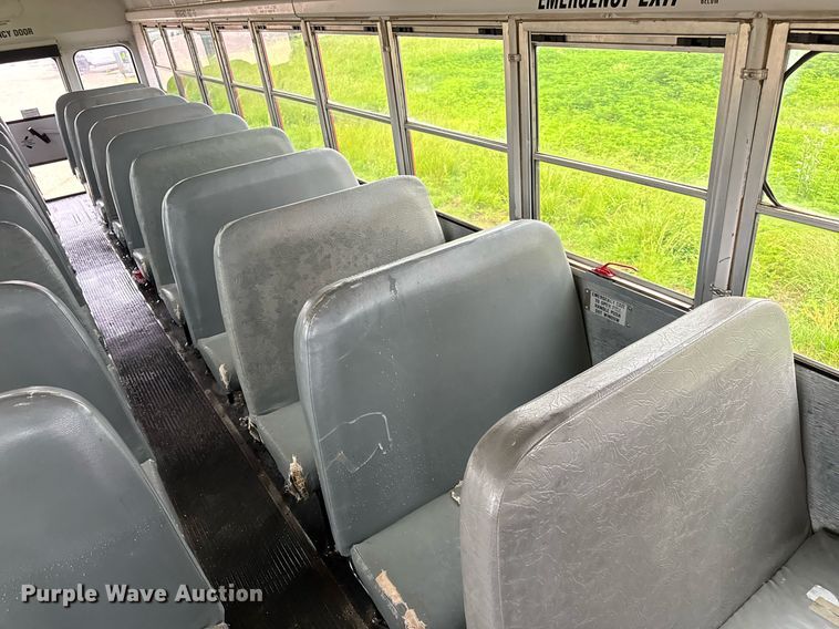 image for item DV4137 2003 Freightliner FS65 school bus